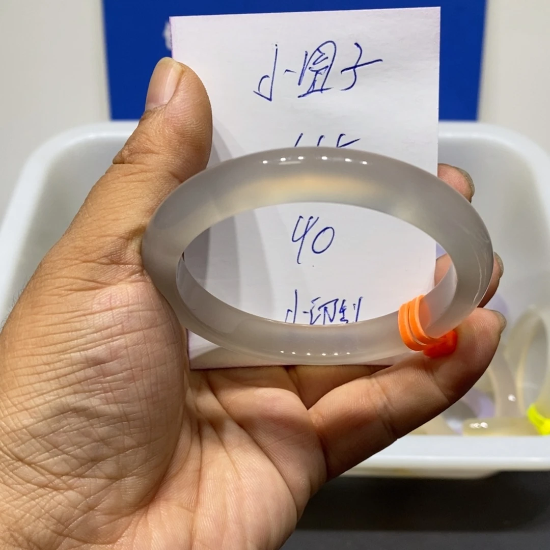 酒****玛瑙/玉髓未镶嵌手镯