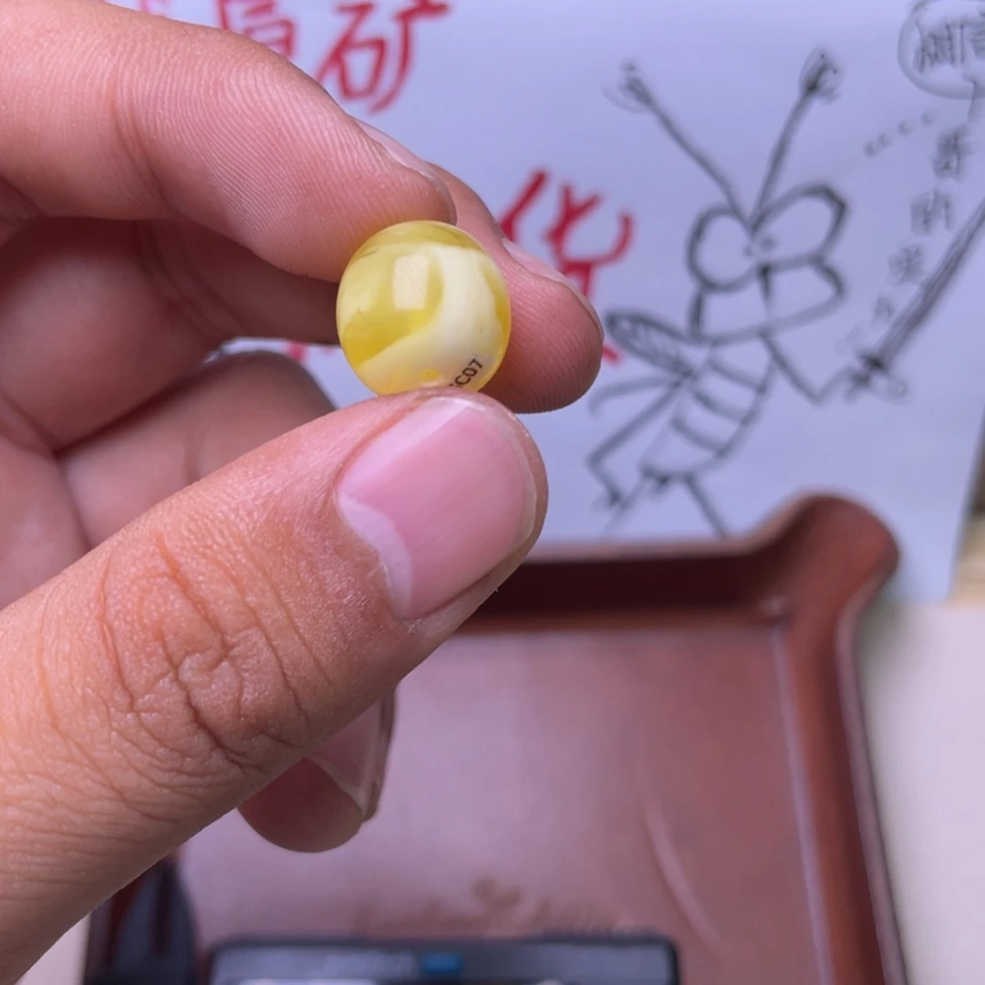 琥珀未镶嵌珠宝奇石