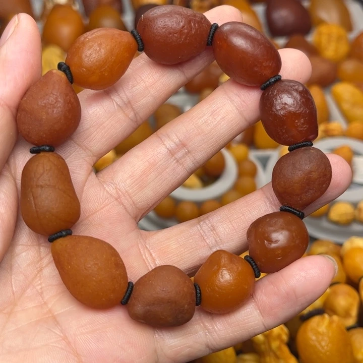 琥珀未镶嵌裸石天然蜜蜡手串