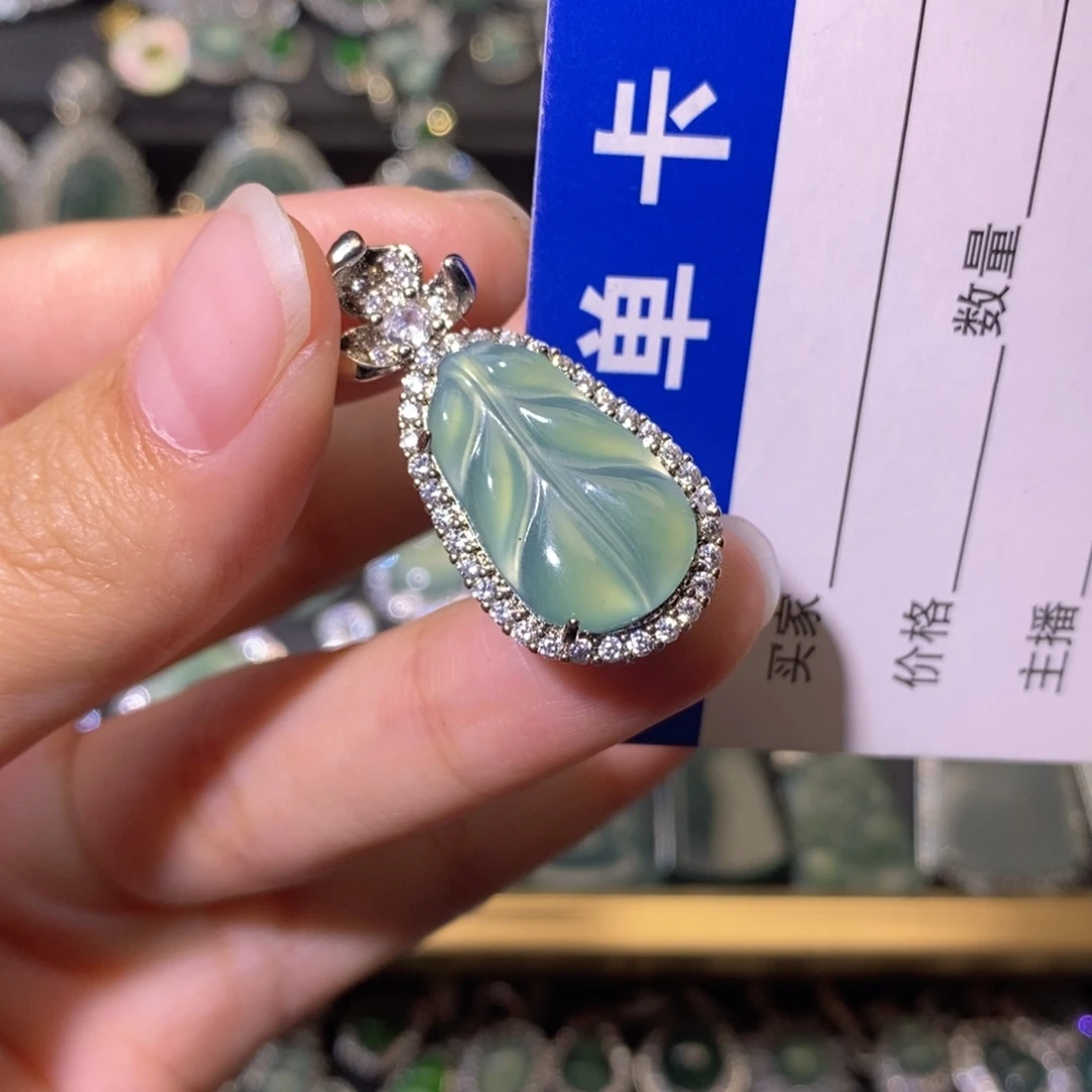 翡翠未镶嵌颈饰天然