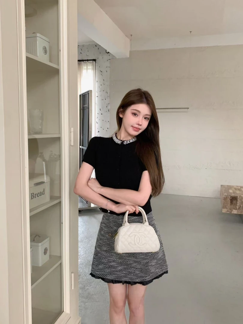 GAZ线上商店钻领高级感圆领针织开衫短袖搭配荷叶边半裙套装女