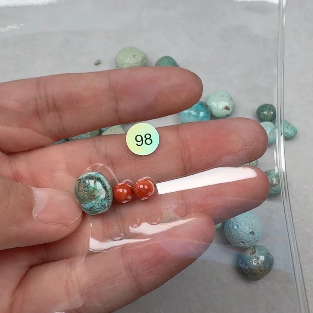 南红玛瑙未镶嵌珠宝奇石