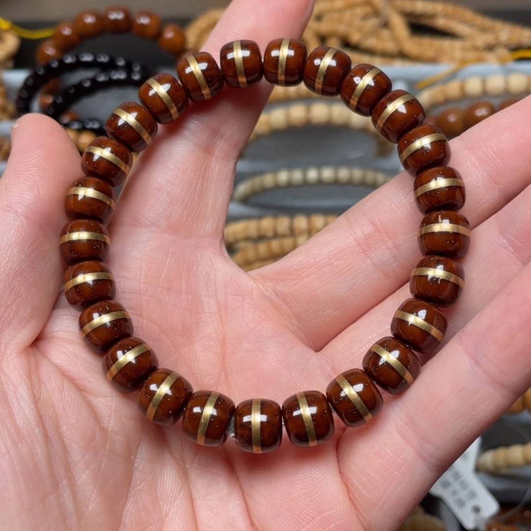 紫金鼠吊坠卡9.6×8.5紫金鼠，一线天