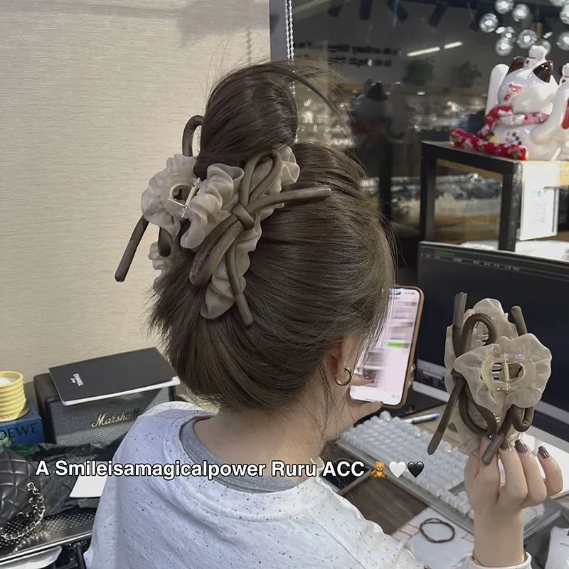 软绵绵的云朵泡泡纱蝴蝶结抓夹女高级小众后脑勺盘发夹网红鲨鱼夹