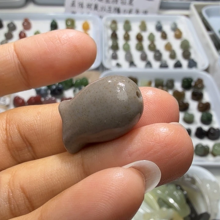 和田玉未镶嵌珠宝奇石