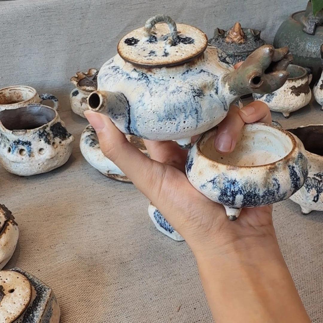 粉引侧把壶一壶带一杯