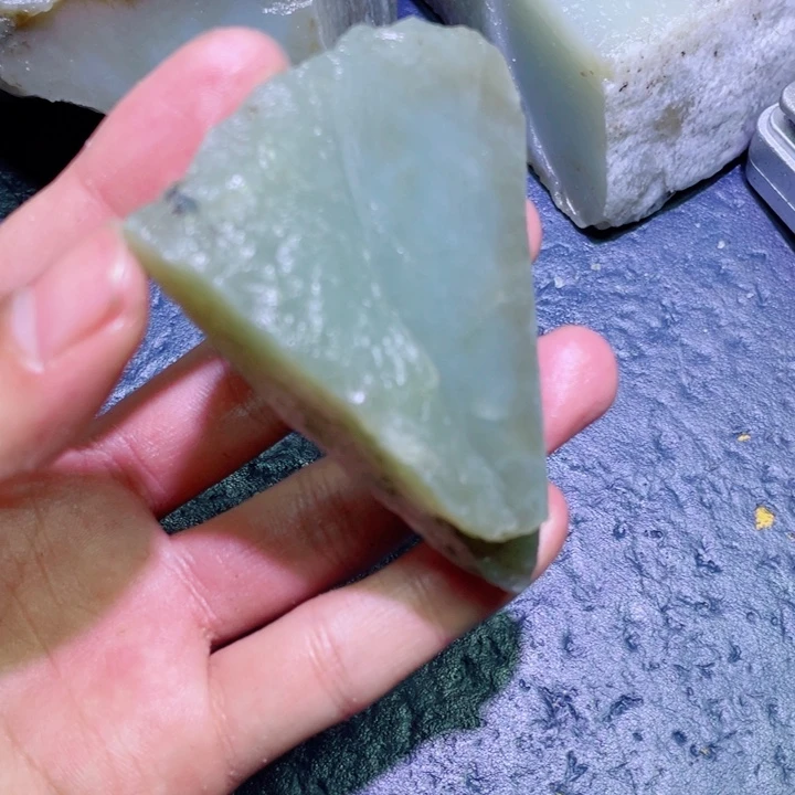 和田玉未镶嵌珠宝半成品