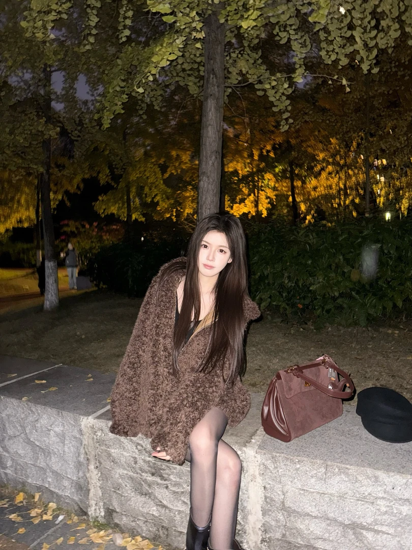 monkey pi·【蜡笔小熊】皮毛一体连帽短外套女秋冬毛茸茸上衣