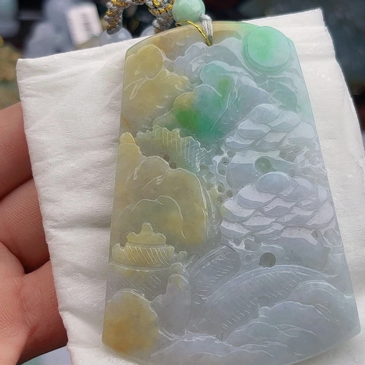 翡翠未镶嵌颈饰挂件