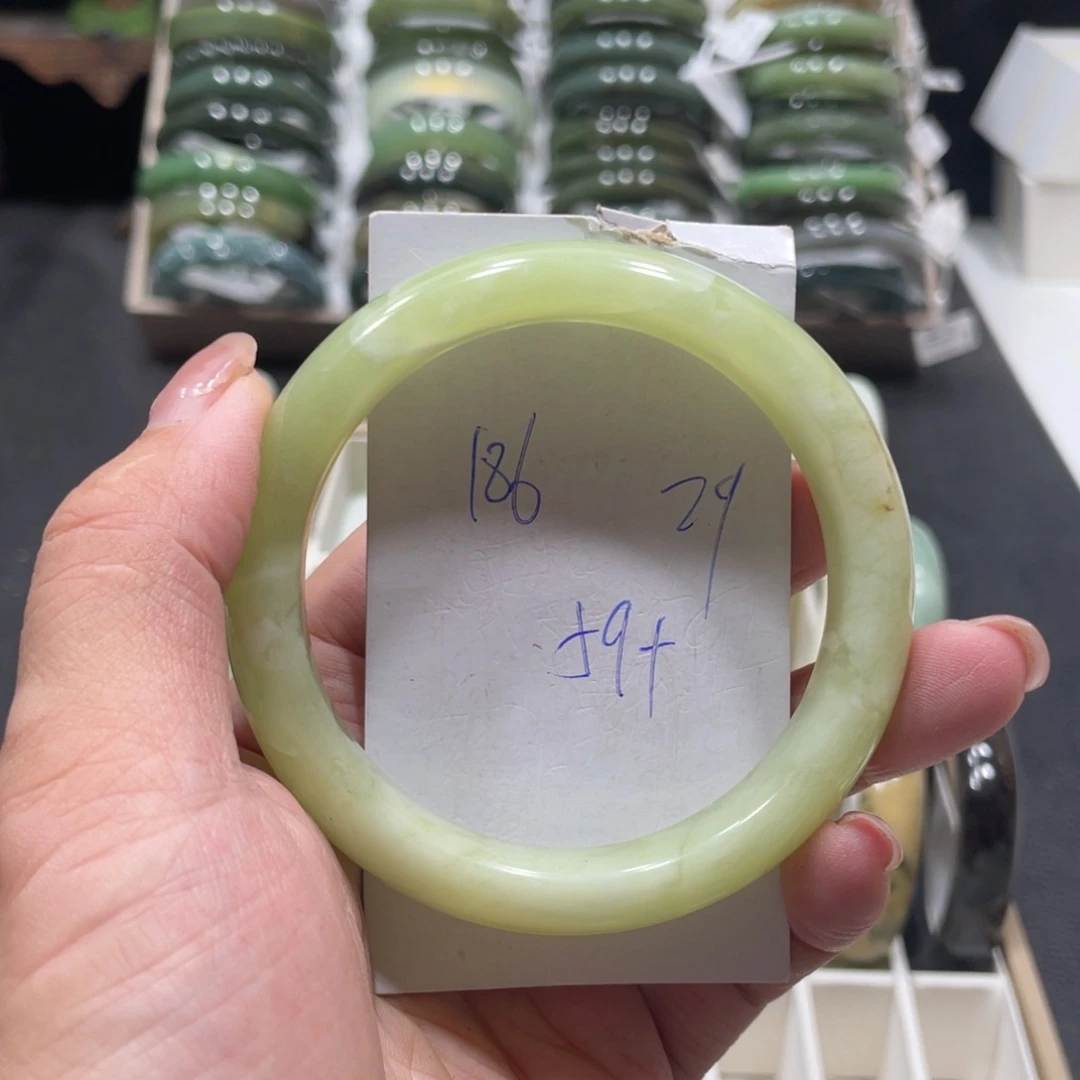 未镶嵌蛇纹石玉手镯