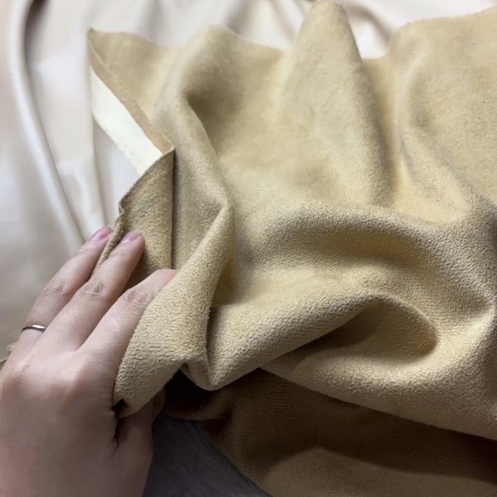 混纺高货浅卡其麂皮1米。