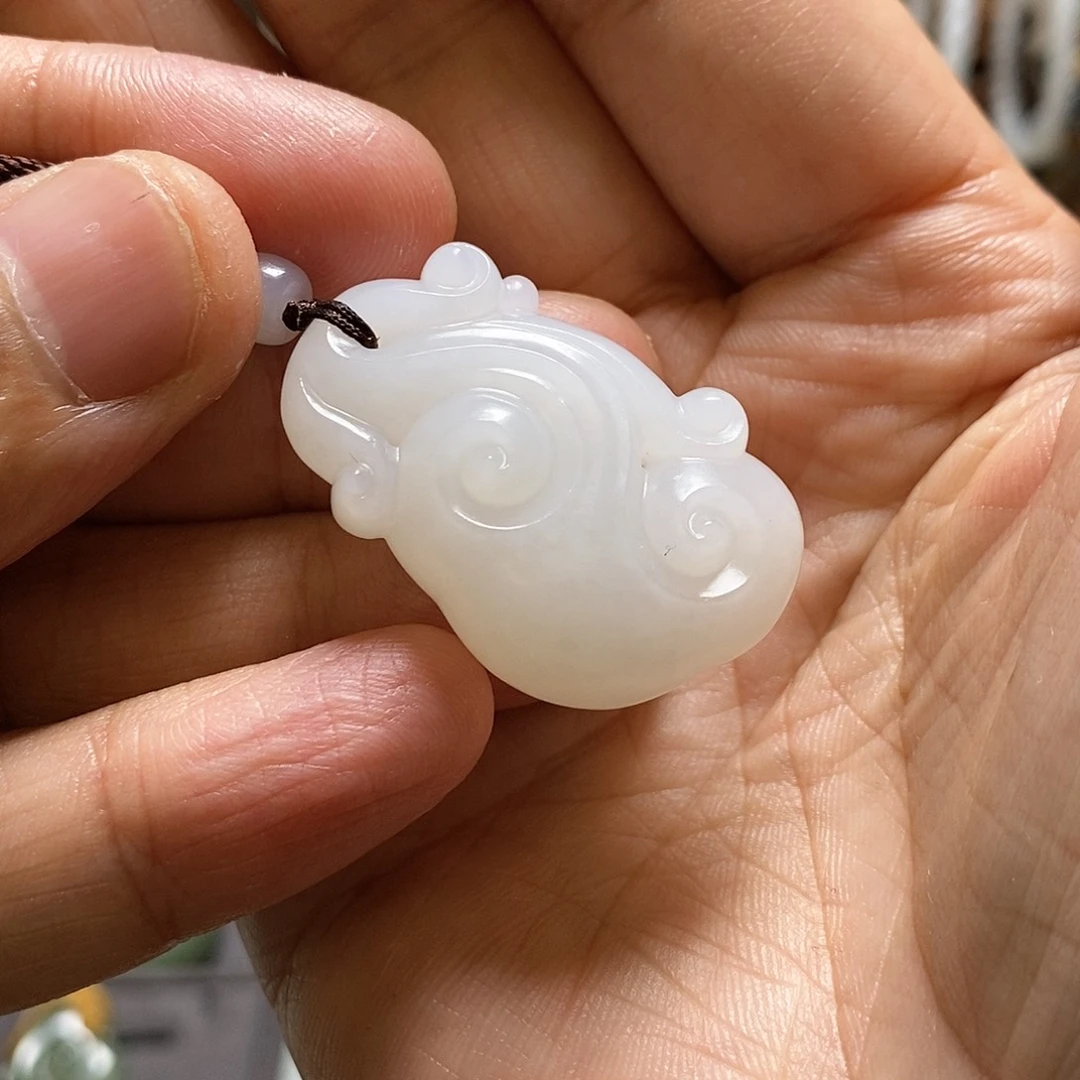 和田玉挂件未镶嵌幻**辉