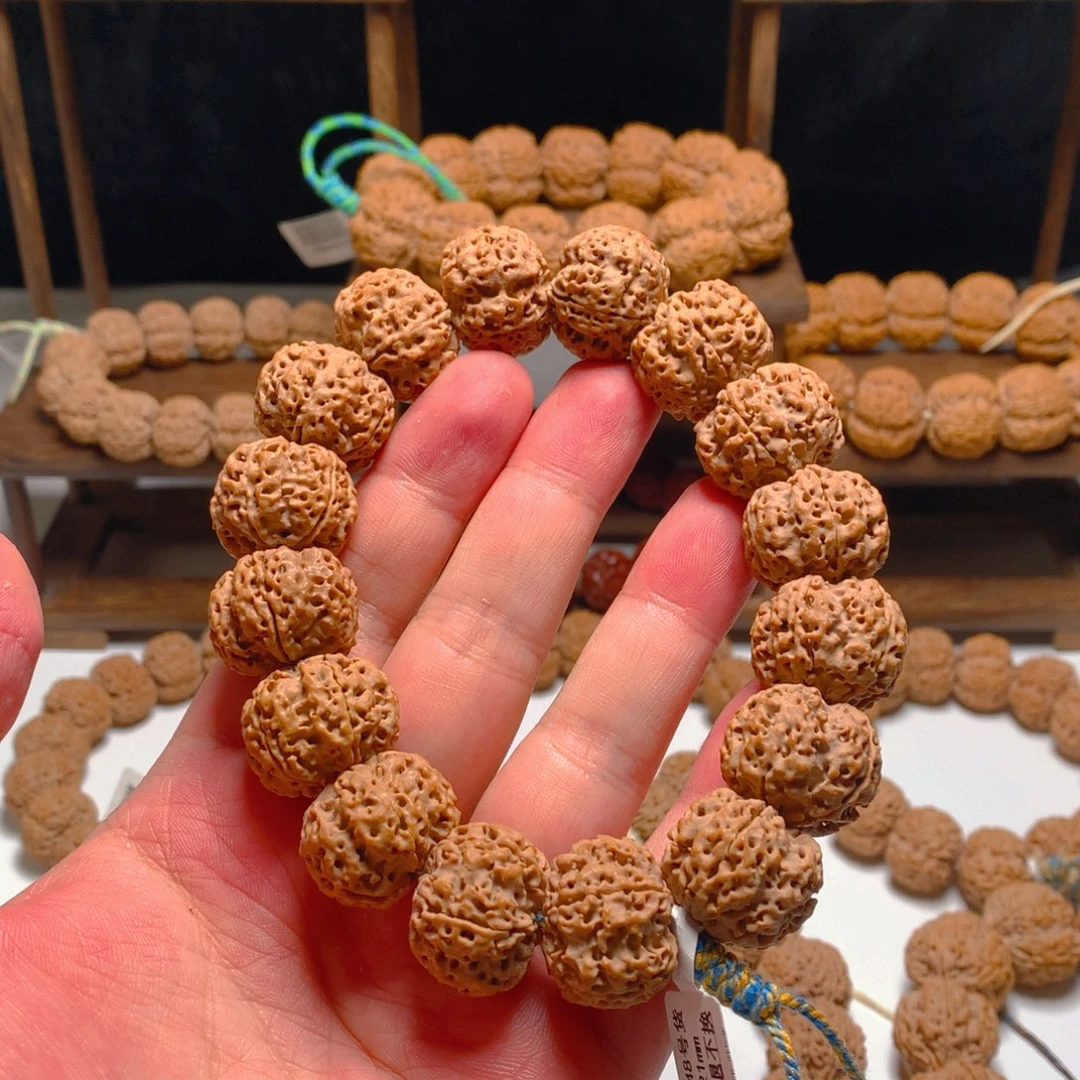 金刚菩提手串梧****雨21尺梅花