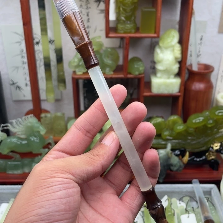 未镶嵌蛇纹石玉四大名玉毛笔