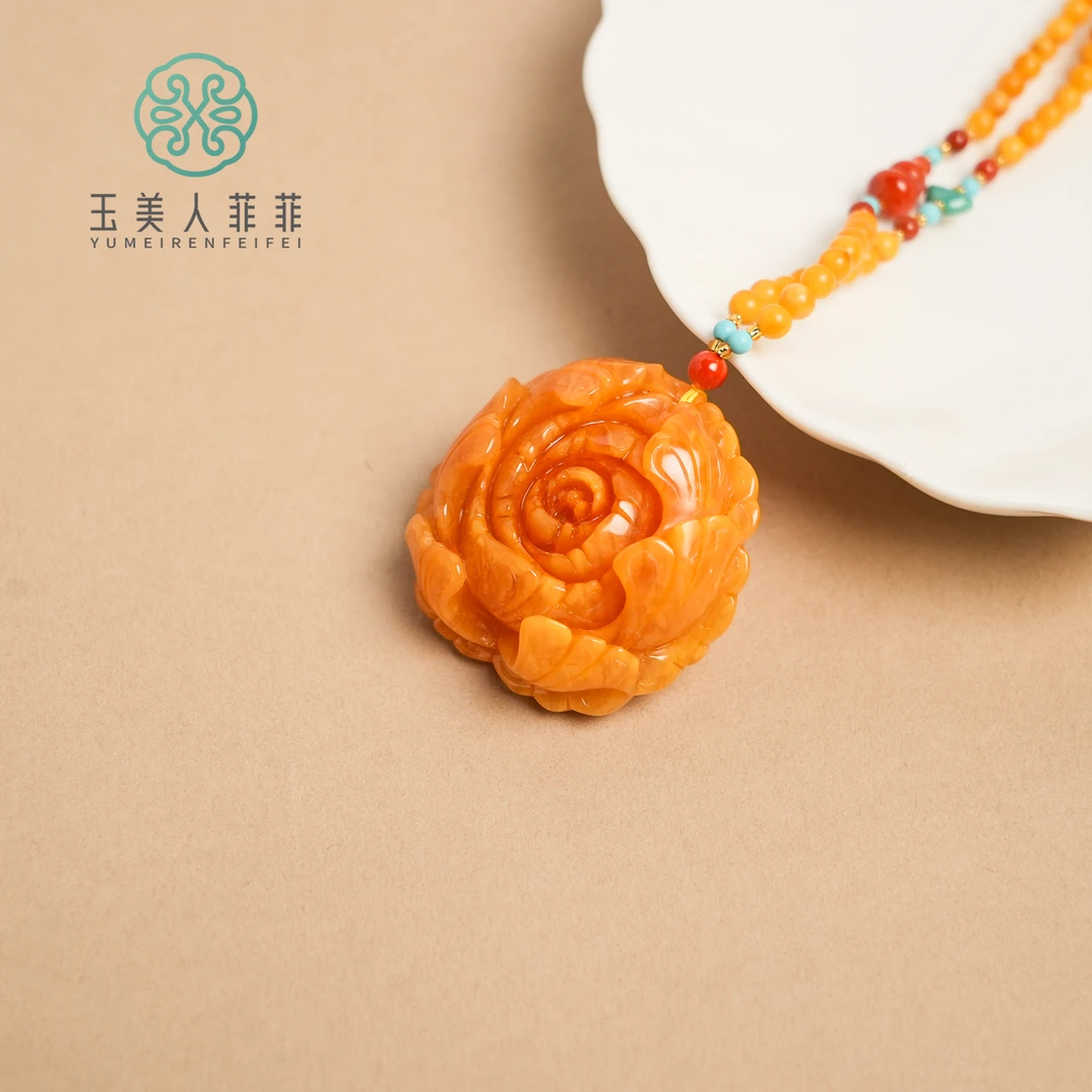 石惑珠宝%蜜蜡牡丹花项链约42mm