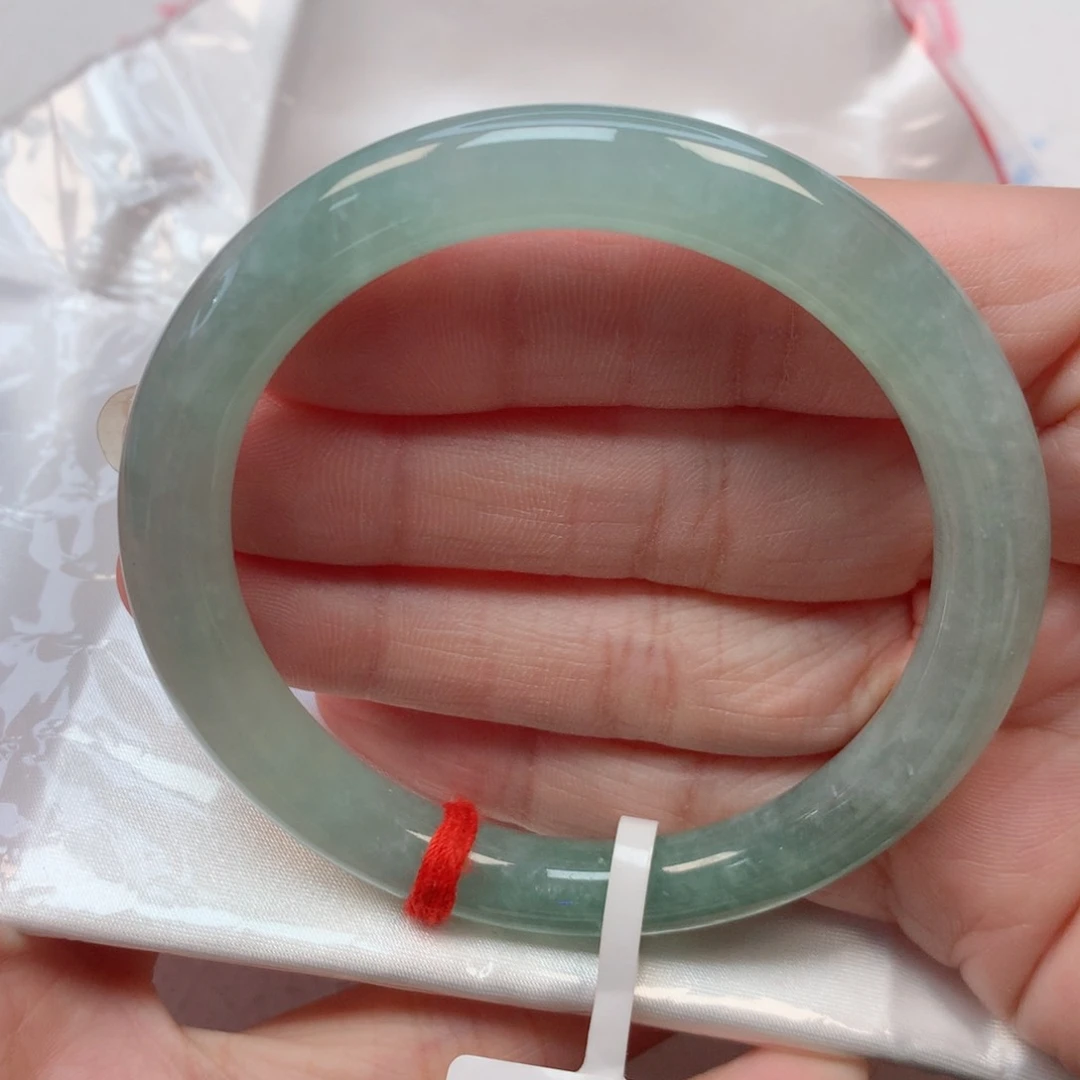 翡翠手镯未镶嵌54圆条 冰晴绿底