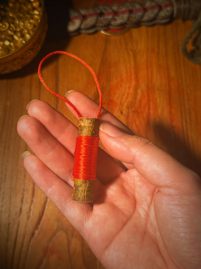 【深山直发】红绳款朱砂野生手工编织纯桃木挂件