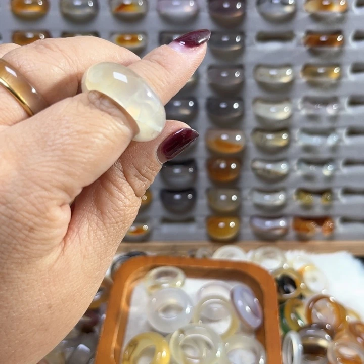 玛瑙/玉髓戒指未镶嵌七*七