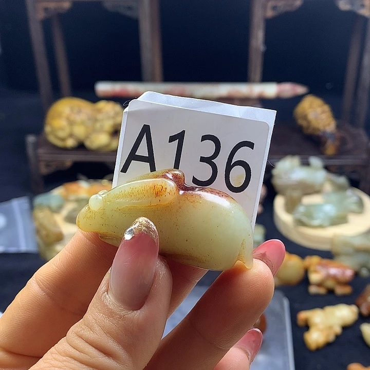 世***大和田玉未镶嵌颈饰