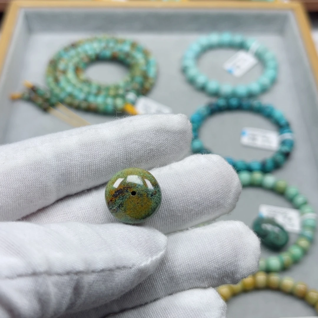 绿松石未镶嵌挂件