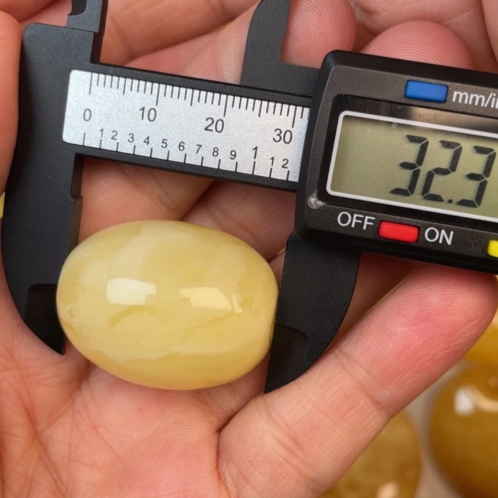 未镶嵌蜜蜡裸石蜜蜡