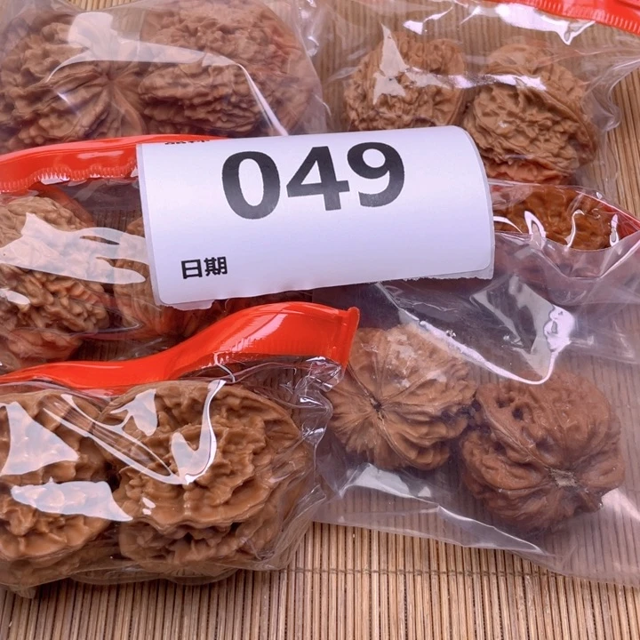 文玩核桃把件49号6对