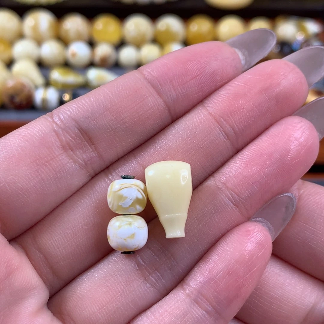 琥珀珠宝奇石未镶嵌M**张琥珀蜜蜡对珠8，三通9.2
