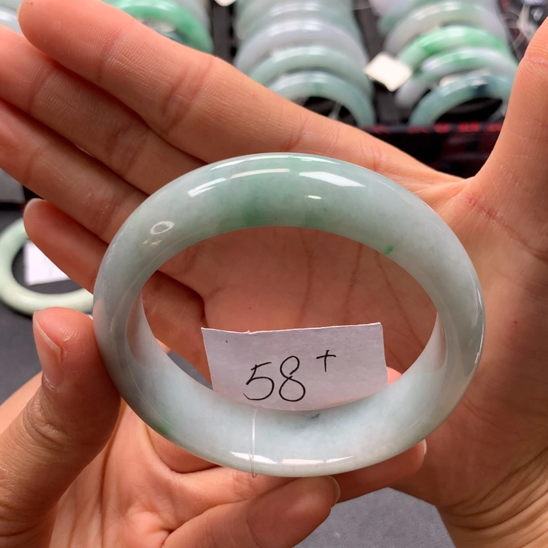 未镶嵌手镯翡翠手镯