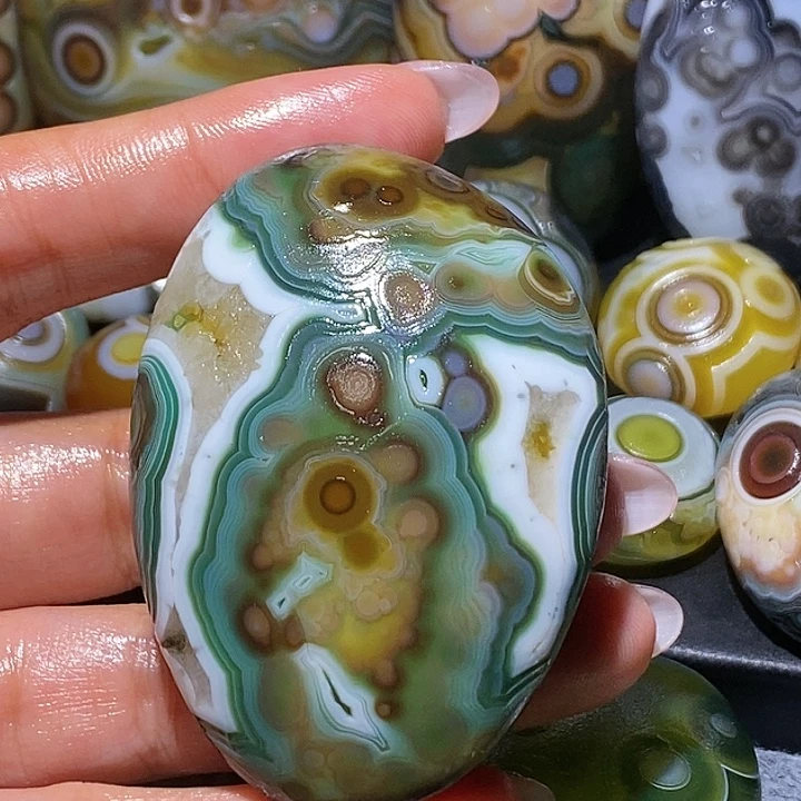 玛瑙/玉髓未镶嵌珠宝奇石46