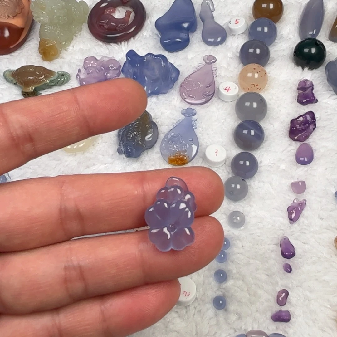 玛瑙/玉髓未镶嵌颈饰四叶草