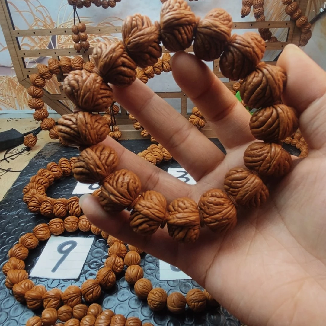 文玩核桃吊坠龙纹桃核