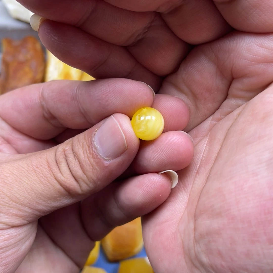 蜜蜡裸石未镶嵌那*海珠子