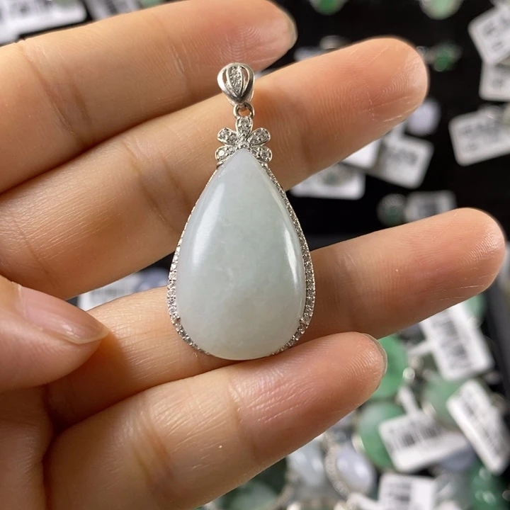 翡翠未镶嵌颈饰颈饰未镶嵌翡翠