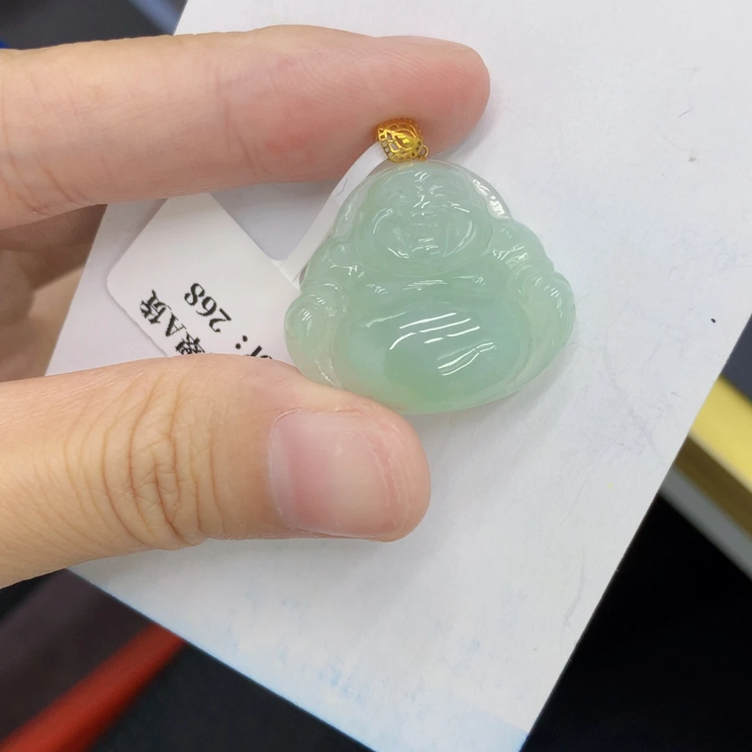 翡翠18K金镶嵌颈饰翡翠