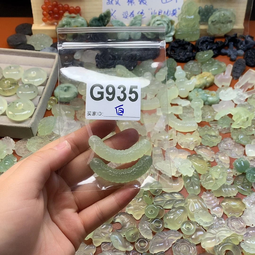 白***榆蛇纹石玉未镶嵌颈饰