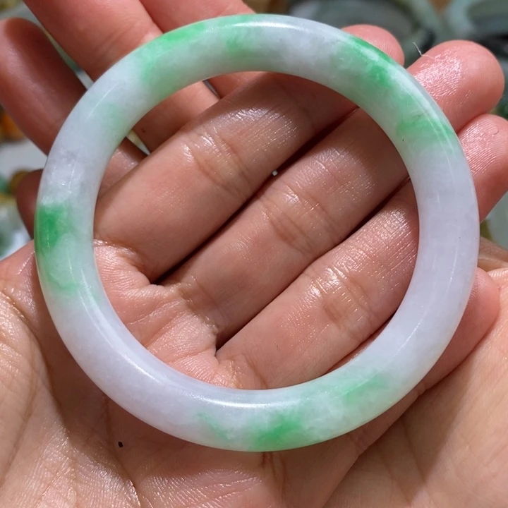 A***华定制翡翠未镶嵌手镯