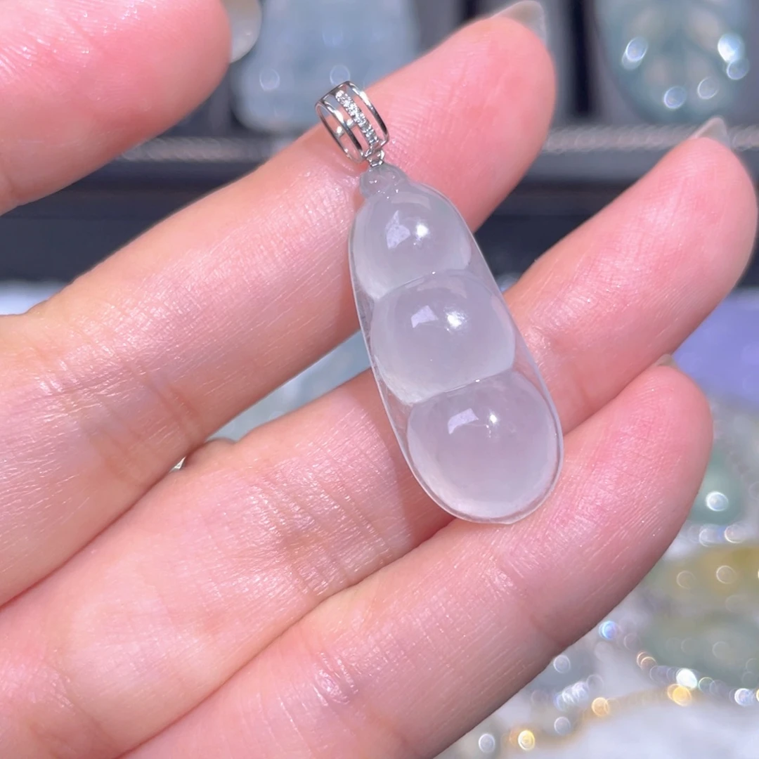 翡翠18K金镶嵌颈饰翡翠