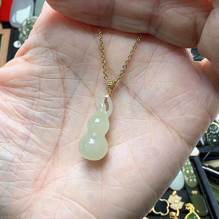 吊坠(赠链)18K金镶嵌和田玉