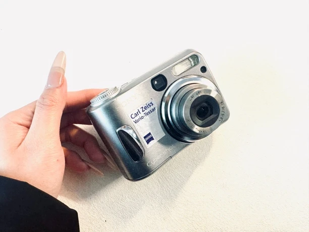 9新 Sony/索尼 索尼s60 复古面包ccd 出片色彩感浓郁 胶片质感