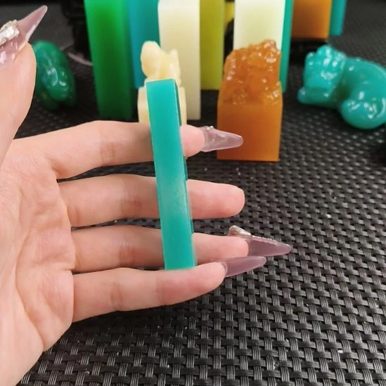 寿山石印石梅子青牙签章