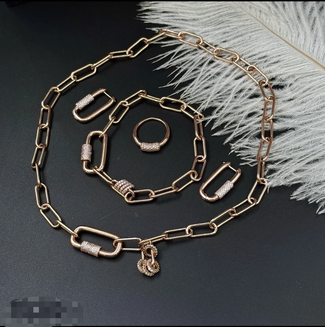 铜合成锆石项链 铜合成锆石项链 Xyuer高级定制真爱爱之锁环环相