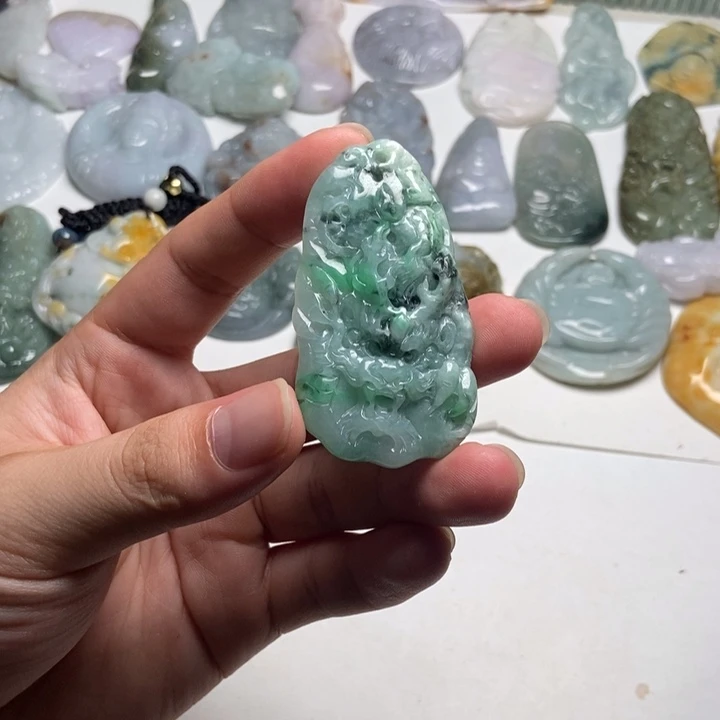 颈饰未镶嵌翡翠龙牌32