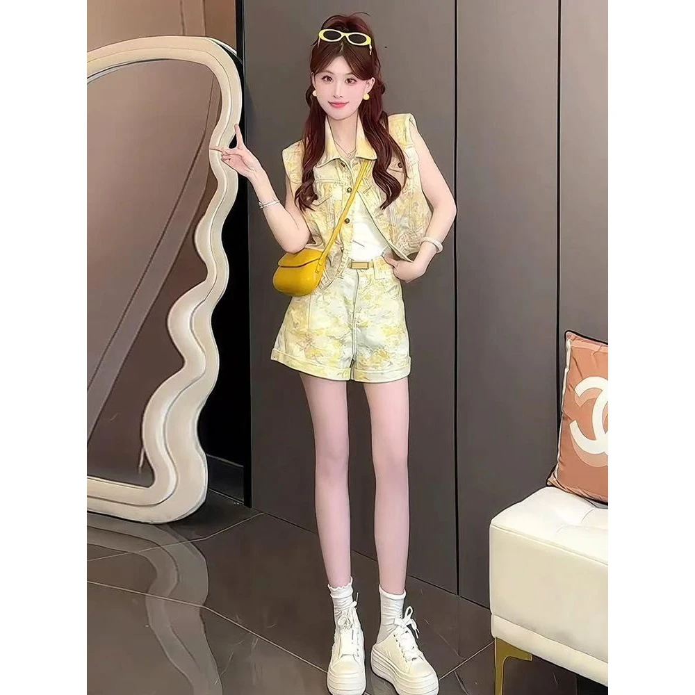 复古扎染撞色牛仔套装2025夏季气质翻领无袖马甲休闲短裤两件套