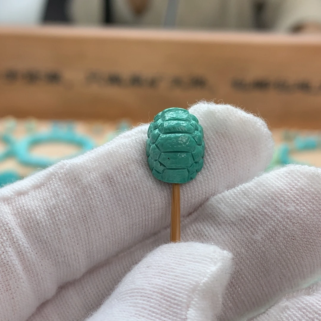 绿松石未镶嵌绿松石富甲配饰