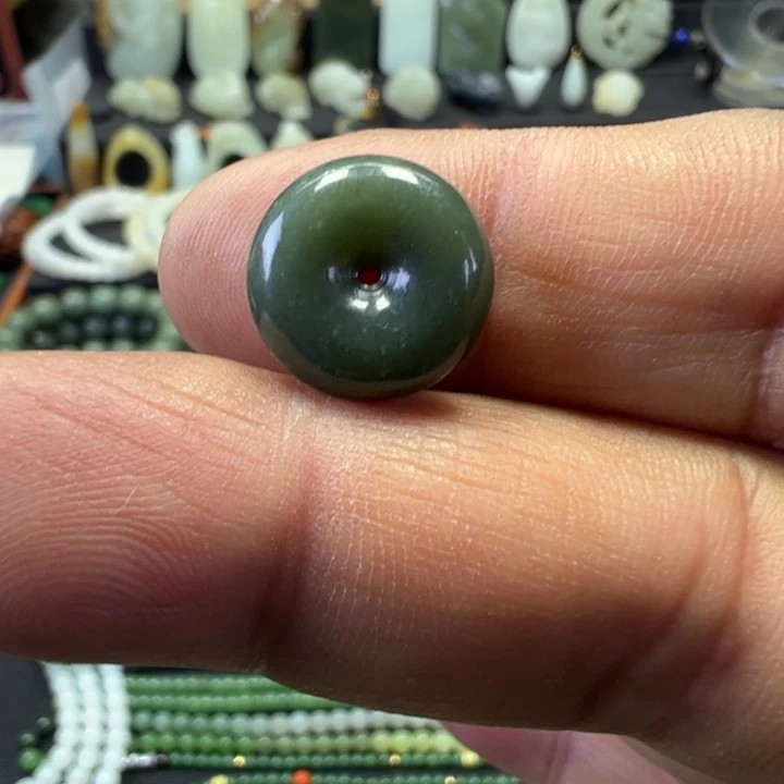 和田玉未镶嵌吊坠(不含链)