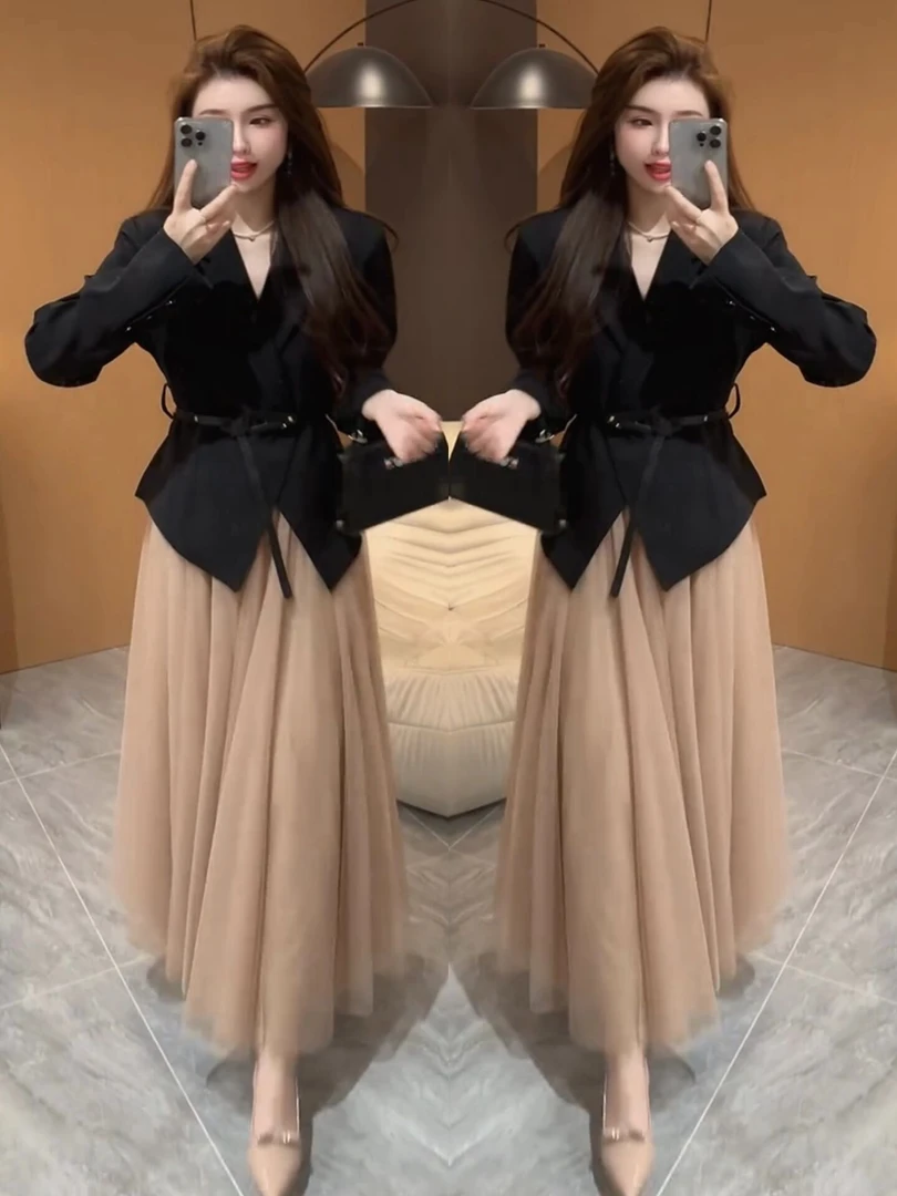 2025年秋季新款时尚气质百搭高级感简约西装外套+半身裙套装女
