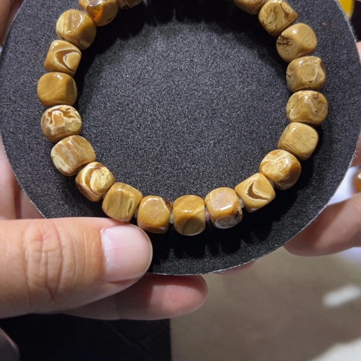 琥珀未镶嵌颈饰琥珀手串