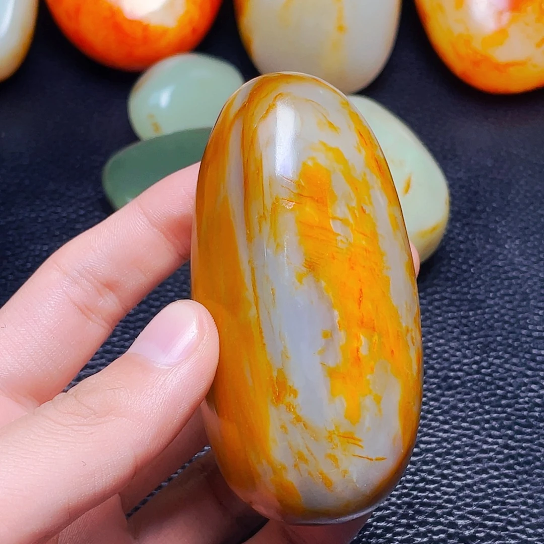 和田玉未镶嵌珠宝奇石