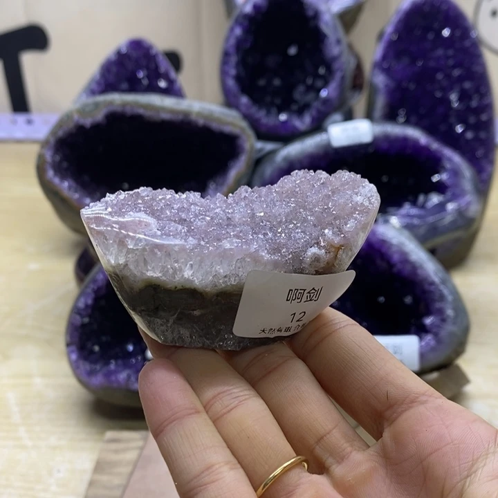 未镶嵌水晶大型摆件（非配饰）