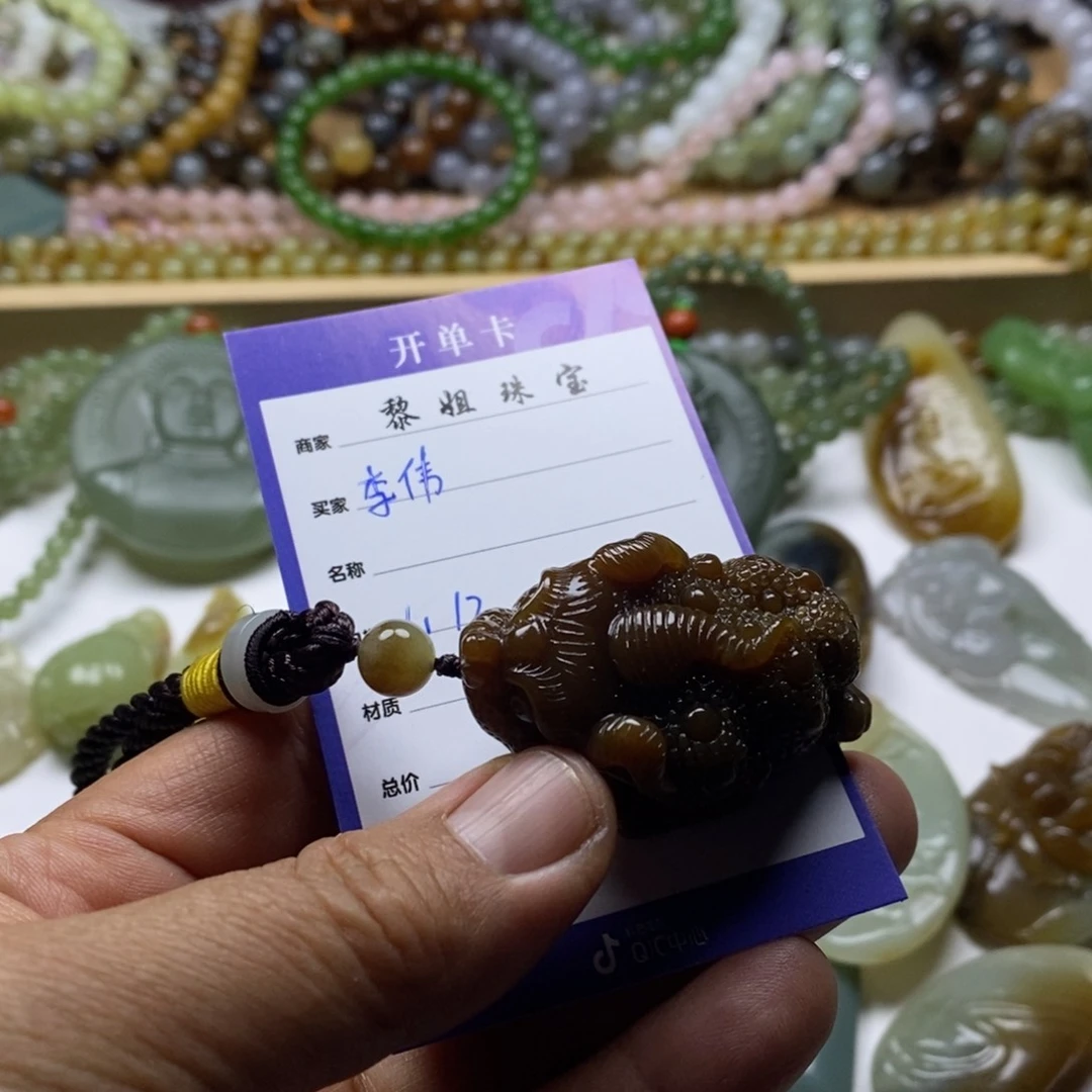 和田玉（糖玉）颈饰未镶嵌李*@